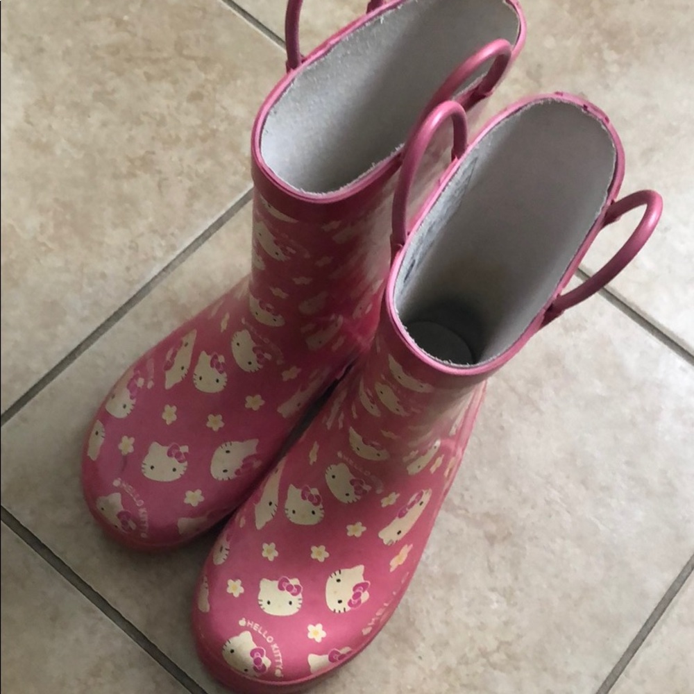 Hello Kitty Rainboots